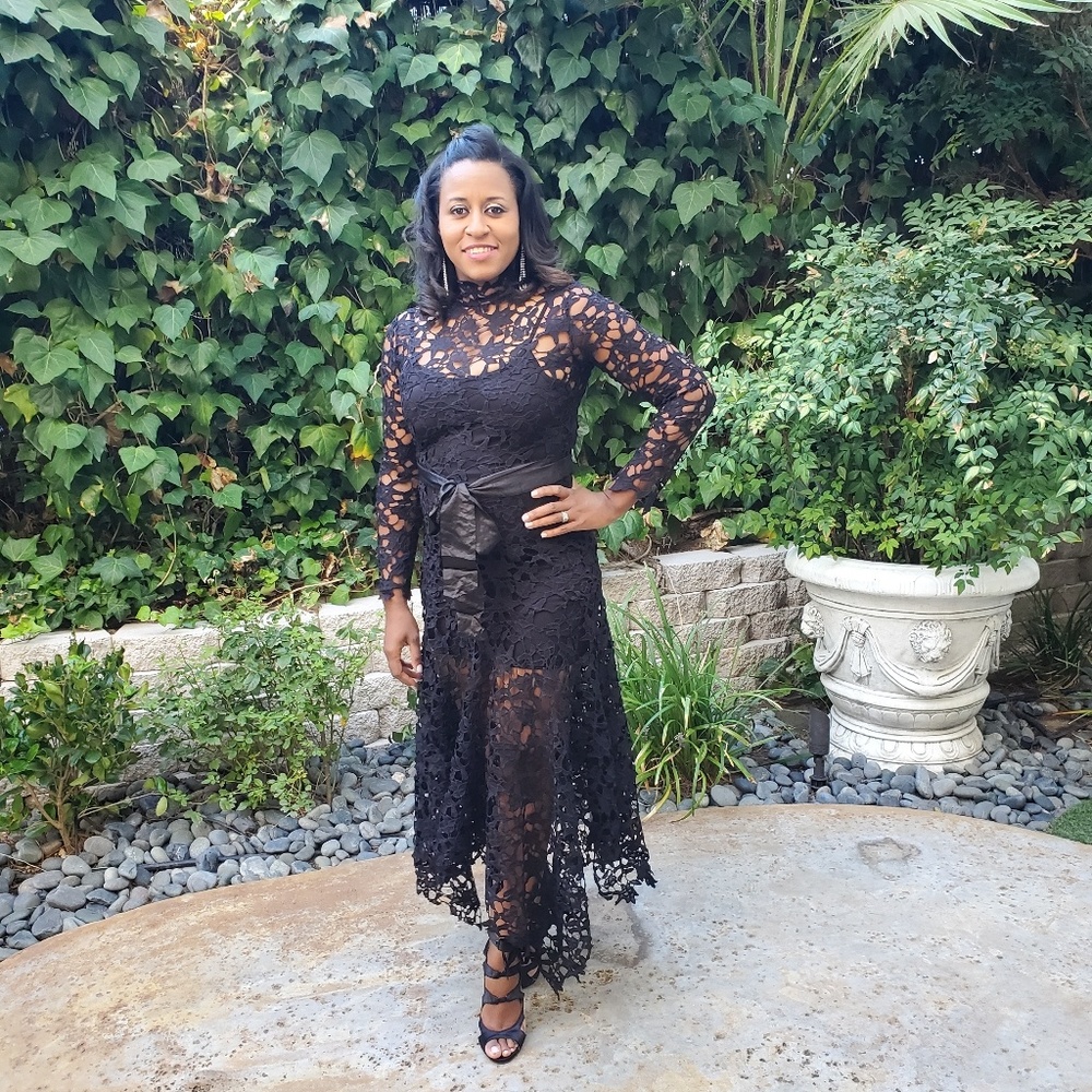 Black lace dresss